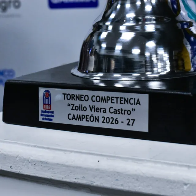 Placa de la copa del Torneo Competencia Zoilo Viera Castro, campeón 2026-27